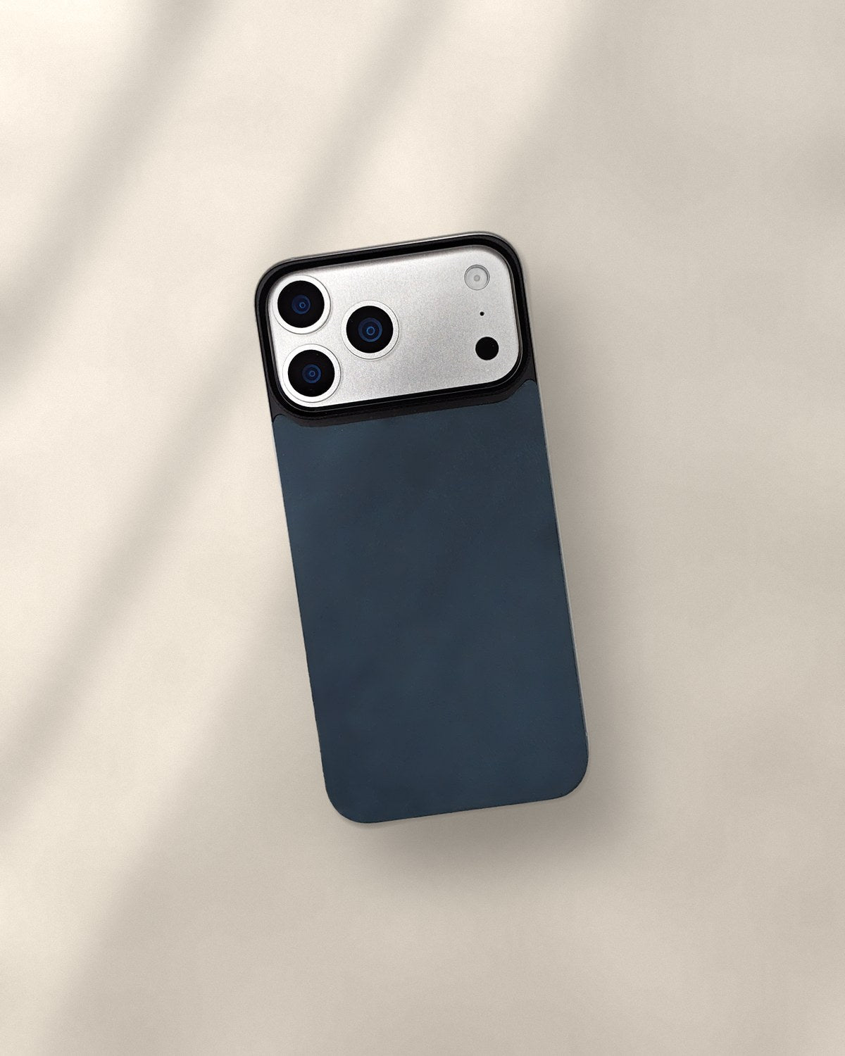 The Magnetic Leather Back